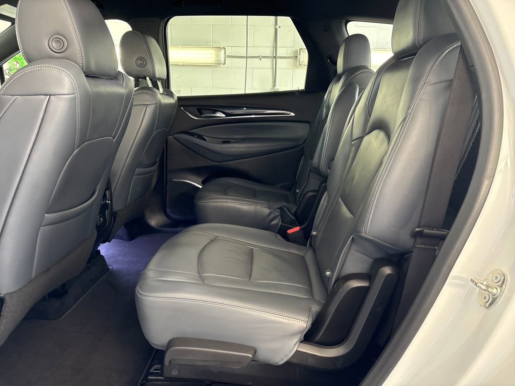 Used 2022 Buick Enclave Essence FWD image 27
