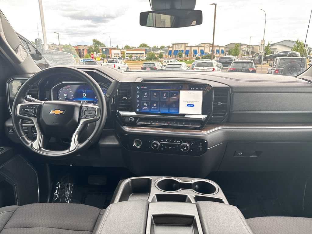 Used 2024 Chevrolet Silverado 1500 LT AWD/4WD image 12