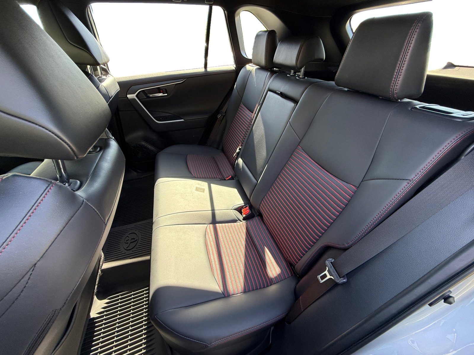 Used 2023 Toyota RAV4 XSE w/ Weather Package image 16