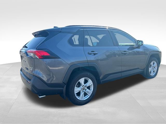 Used 2021 Toyota RAV4 XLE w/ Convenience Package image 5