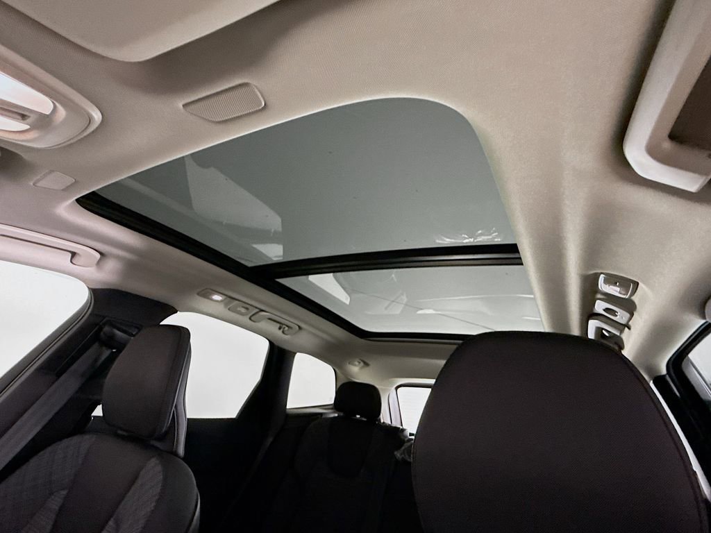 Used 2025 Volvo XC60 B5 Core w/ Protection Package Premier image 22