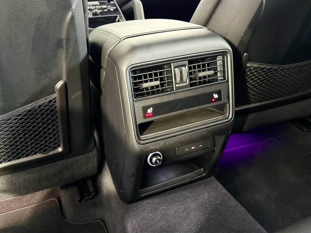 Certified 2024 Porsche Cayenne AWD/4WD image 20