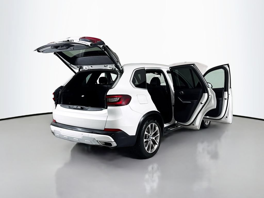 Used 2023 BMW X5 xDrive40i w/ Premium Package AWD/4WD image 25