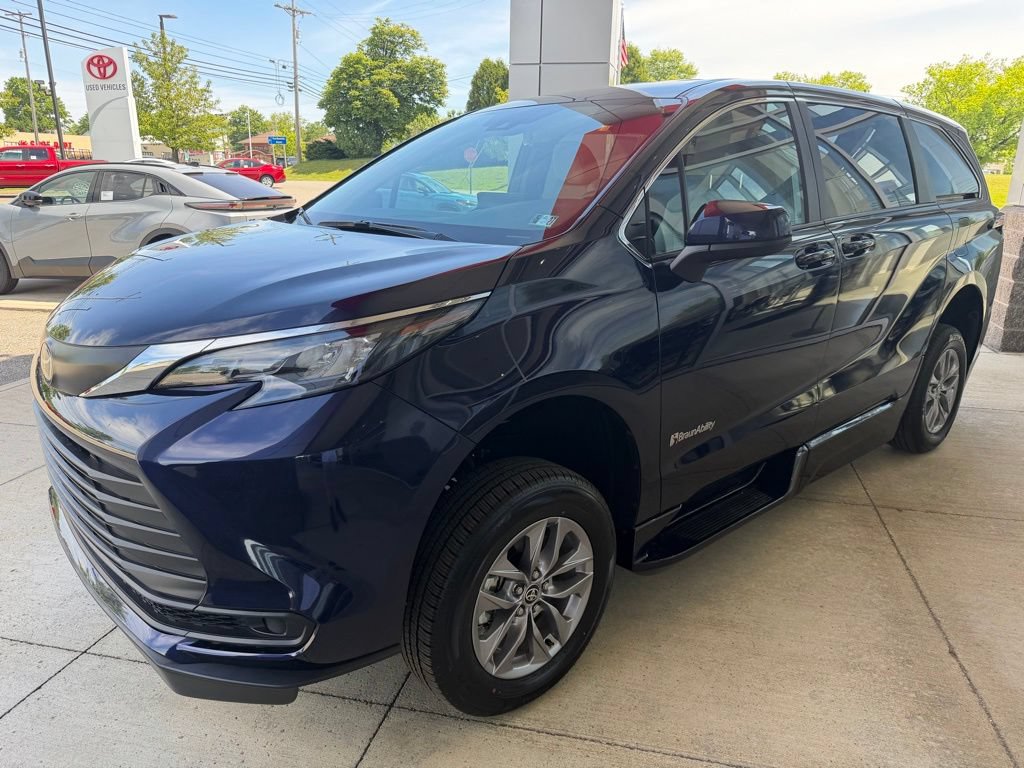 Used 2026 Toyota Sienna LE