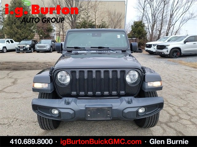 Used 2020 Jeep Wrangler Unlimited Sahara image 2