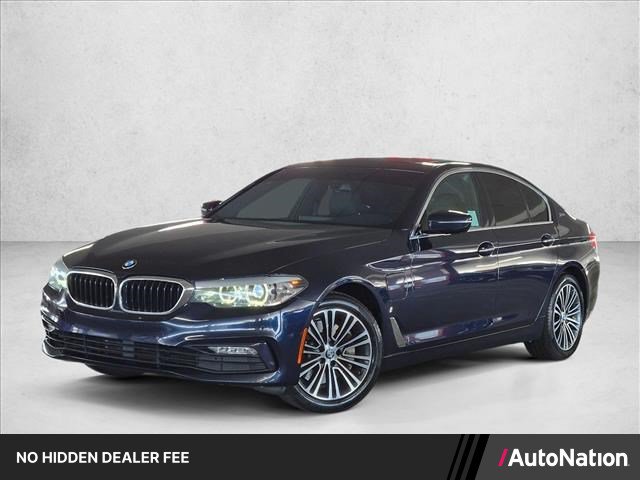 Used 2018 BMW 530e w/ Premium Package 2