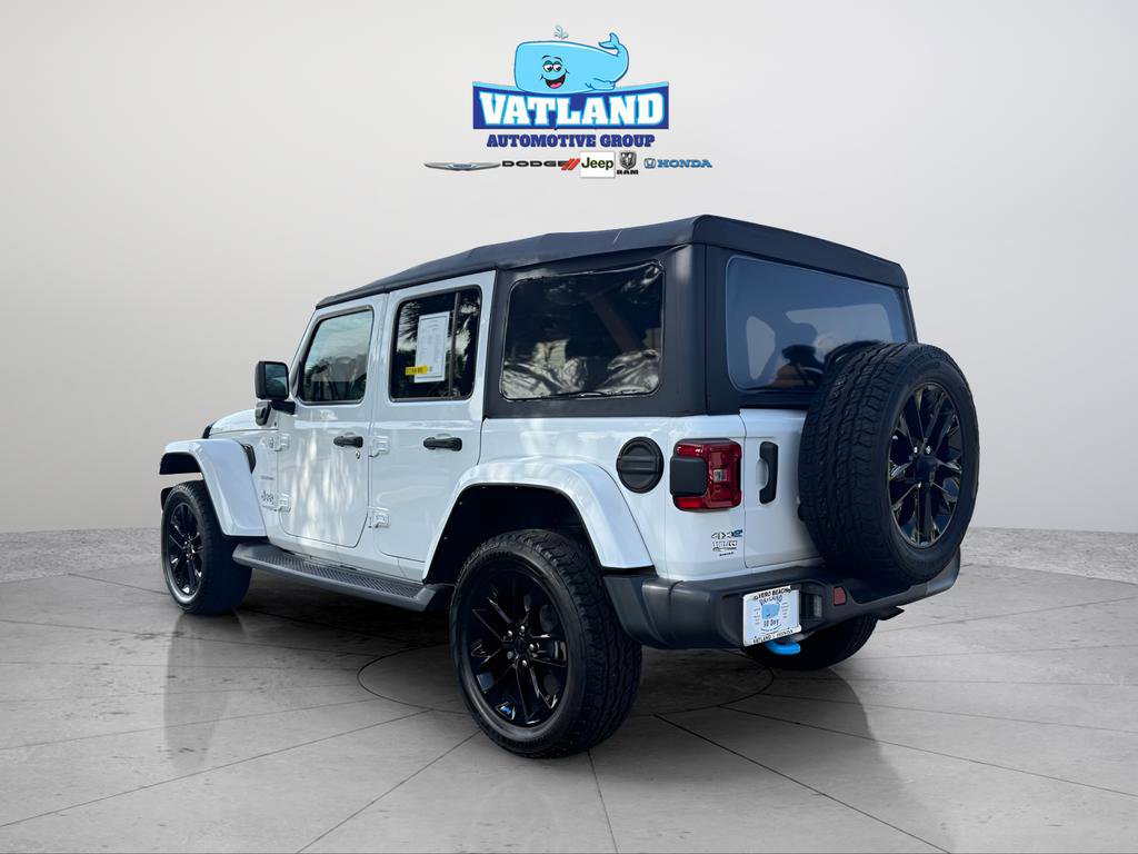 Used 2022 Jeep Wrangler Unlimited Sahara image 3