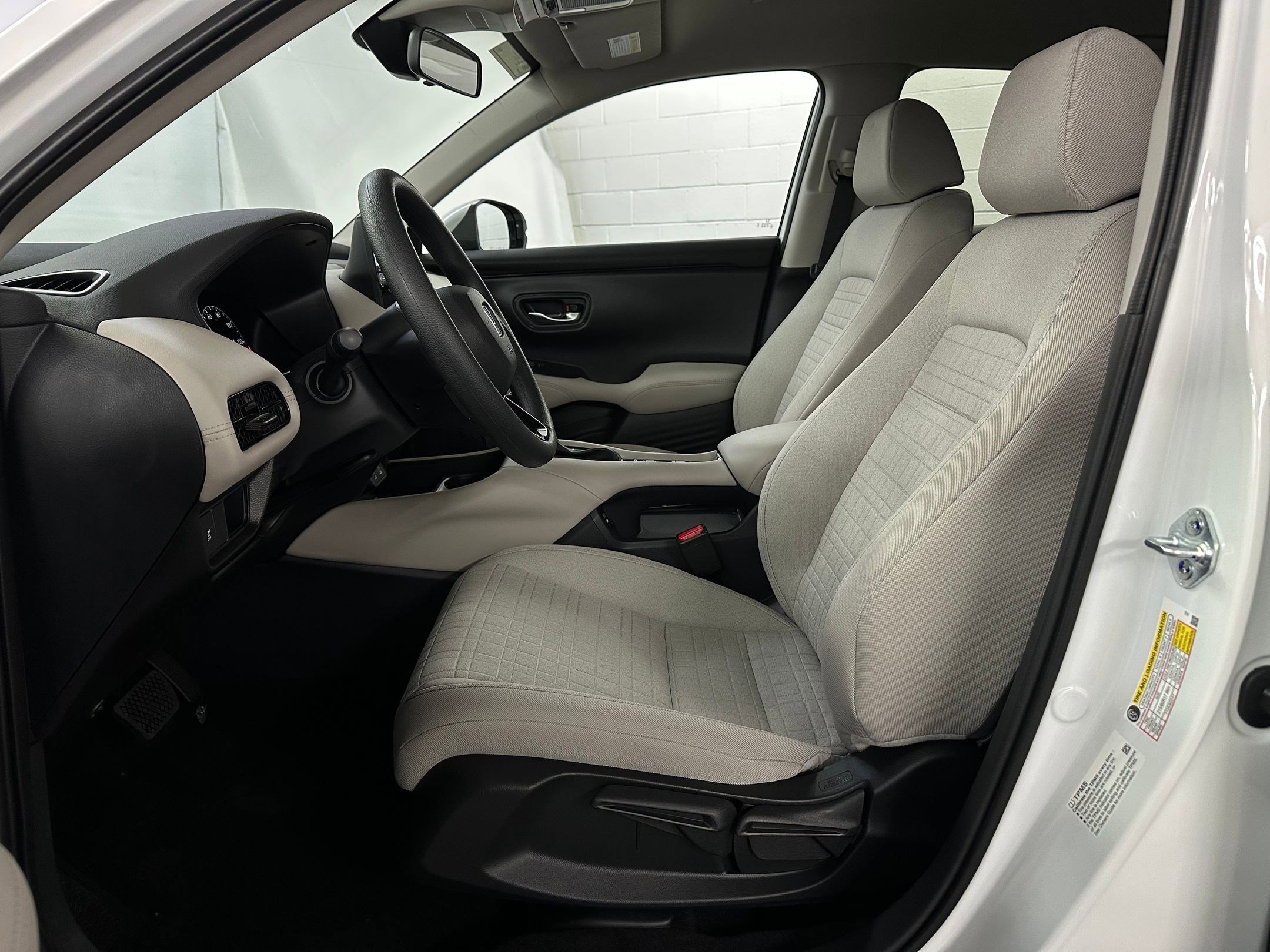 New 2026 Honda HR-V LX image 5