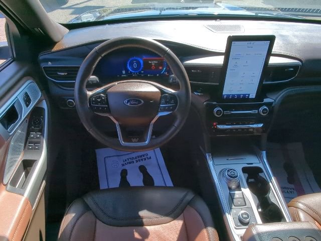 Used 2023 Ford Explorer King Ranch w/ Technology Package image 16
