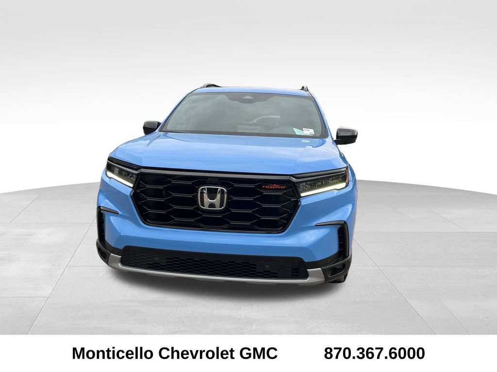 Used 2025 Honda Pilot TrailSport image 8