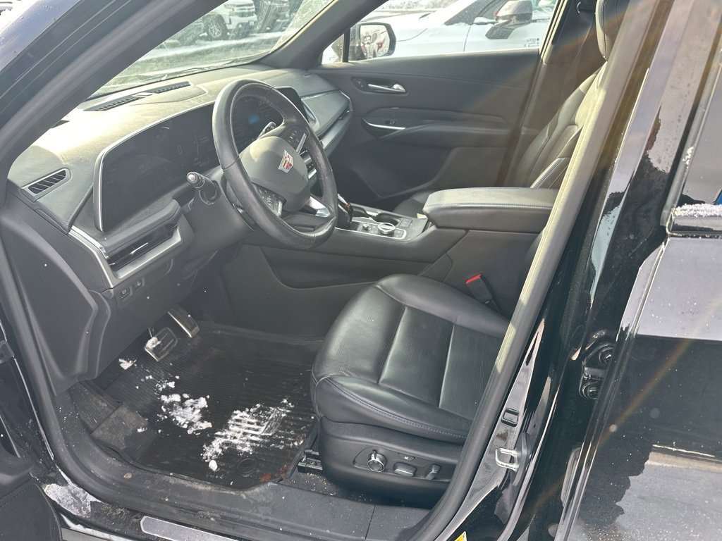 Used 2024 Cadillac XT4 Sport image 5