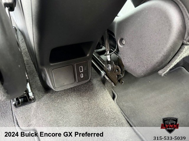 Used 2024 Buick Encore GX Preferred AWD/4WD image 38