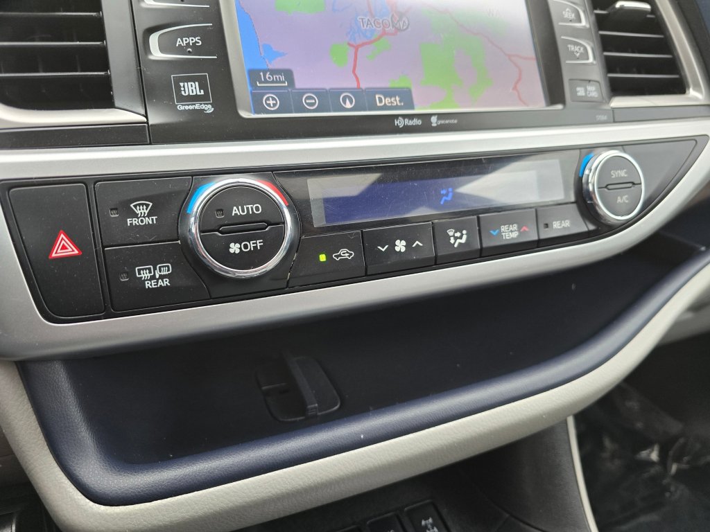 Used 2015 Toyota Highlander Limited AWD/4WD image 13