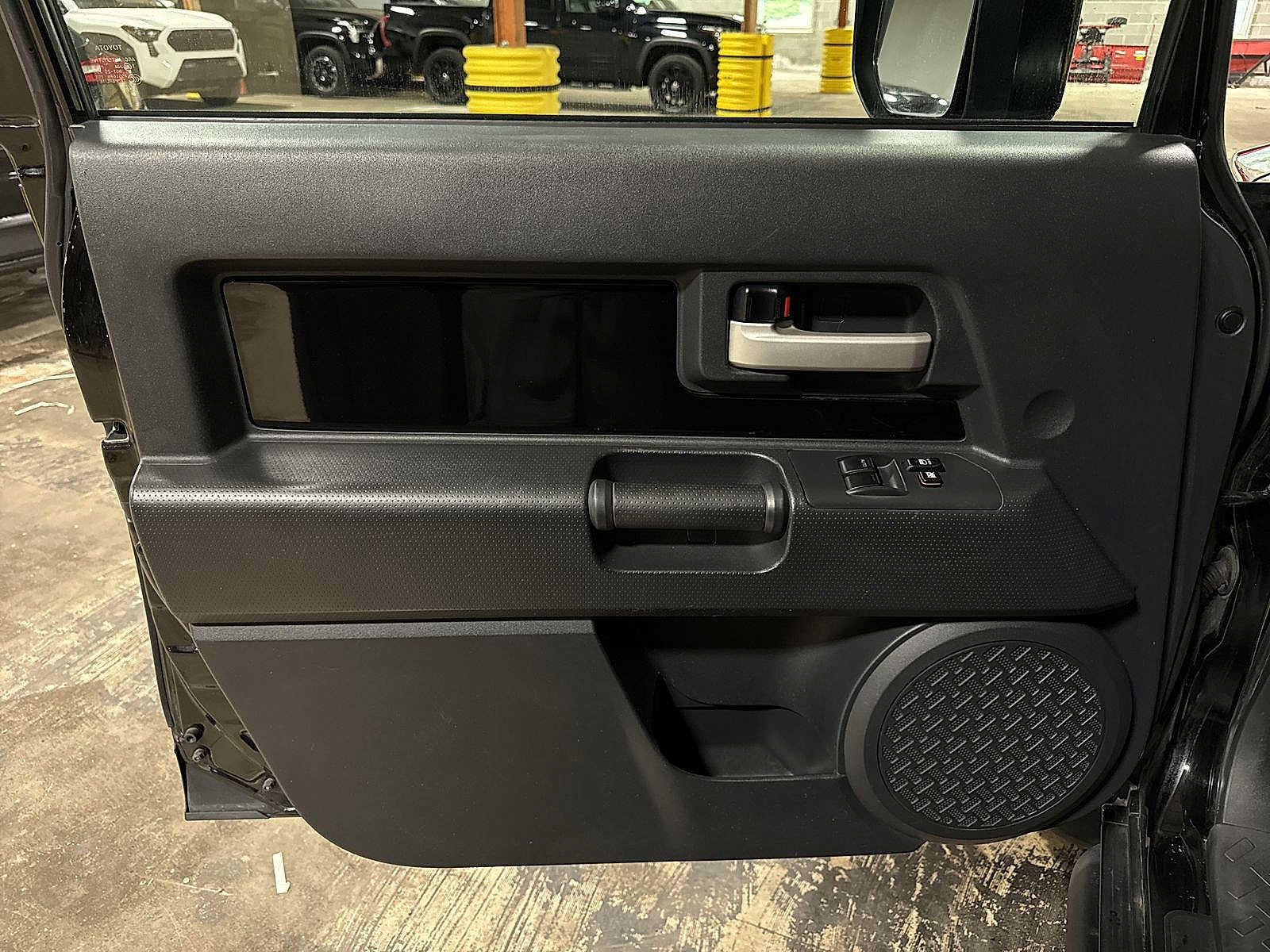 Used 2009 Toyota FJ Cruiser 4WD image 27