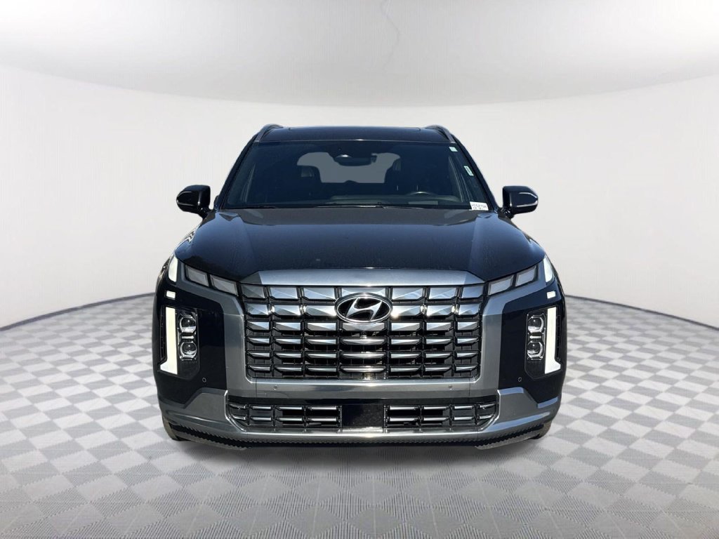Used 2024 Hyundai Palisade Calligraphy AWD/4WD image 2