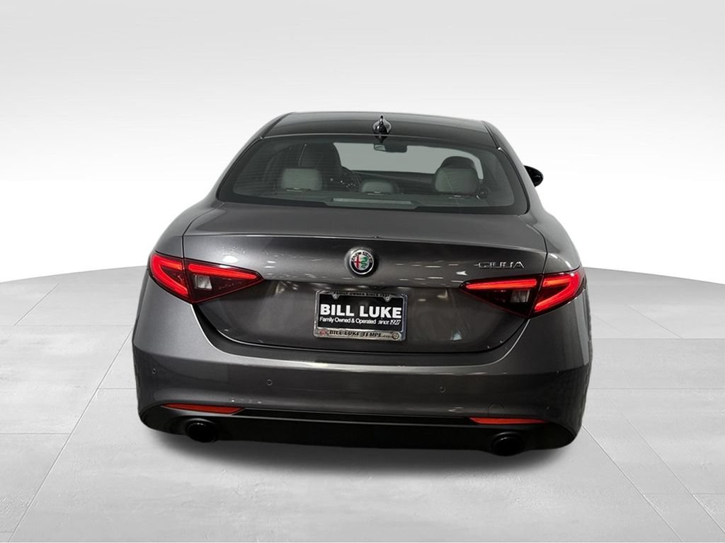 Used 2023 Alfa Romeo Giulia Ti w/ Active Assist Plus Package RWD image 9