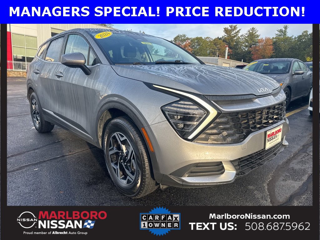 Used 2024 Kia Sportage LX image 1