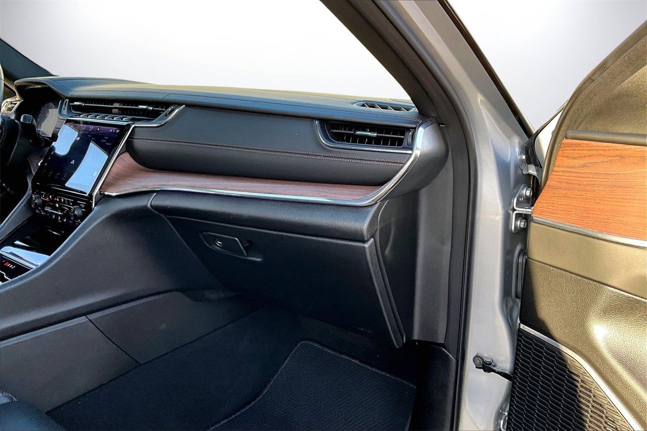 Certified 2025 Jeep Grand Cherokee Summit image 21