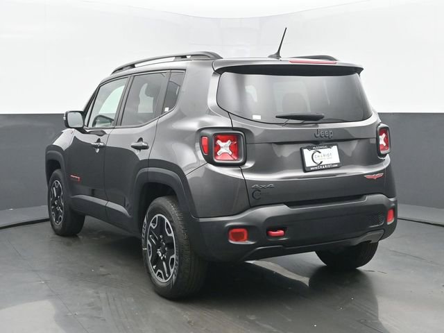 Used 2016 Jeep Renegade Trailhawk AWD/4WD image 4