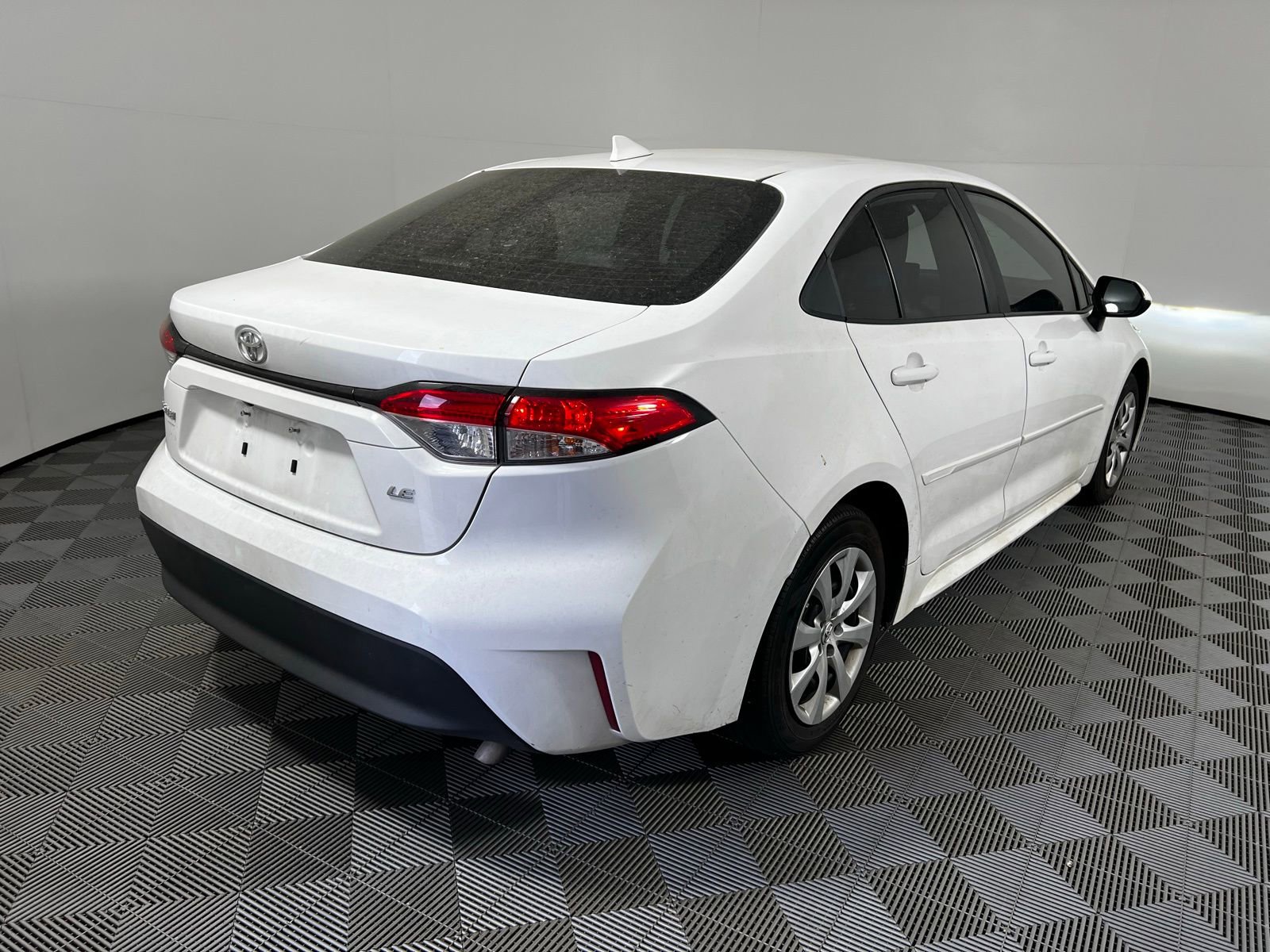 Used 2025 Toyota Corolla LE image 5