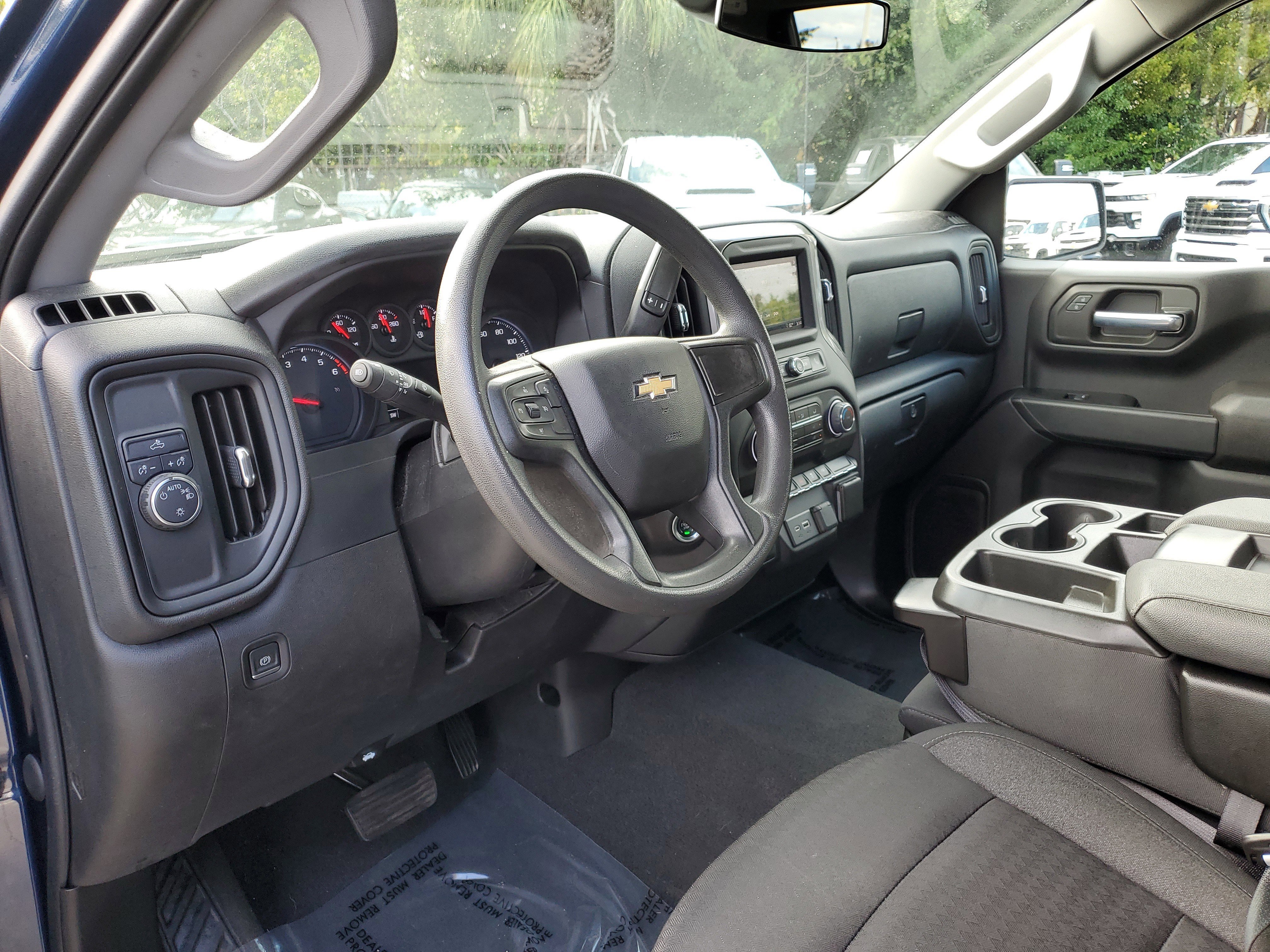 Used 2022 Chevrolet Silverado 1500 Custom image 16