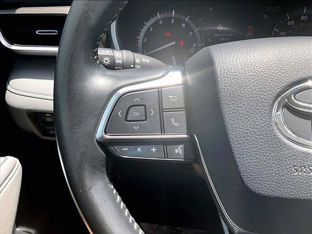 Used 2021 Toyota Highlander XLE FWD image 20