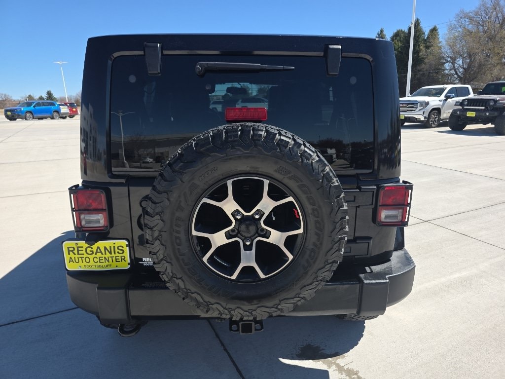 Used 2015 Jeep Wrangler Unlimited Sahara AWD/4WD image 6