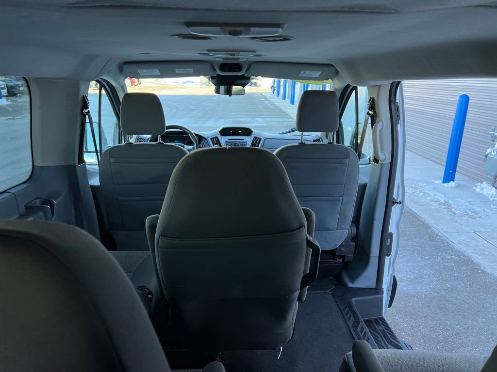 Used 2018 Ford Transit 150 XLT image 31