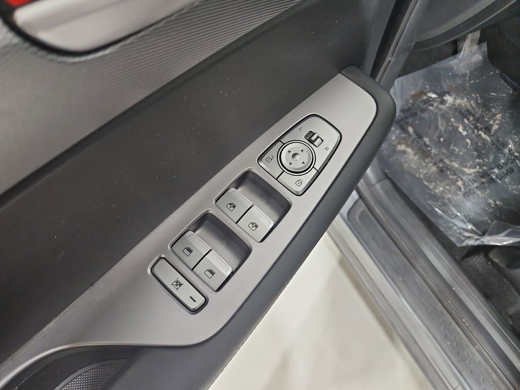 Used 2022 Hyundai Palisade SE image 12