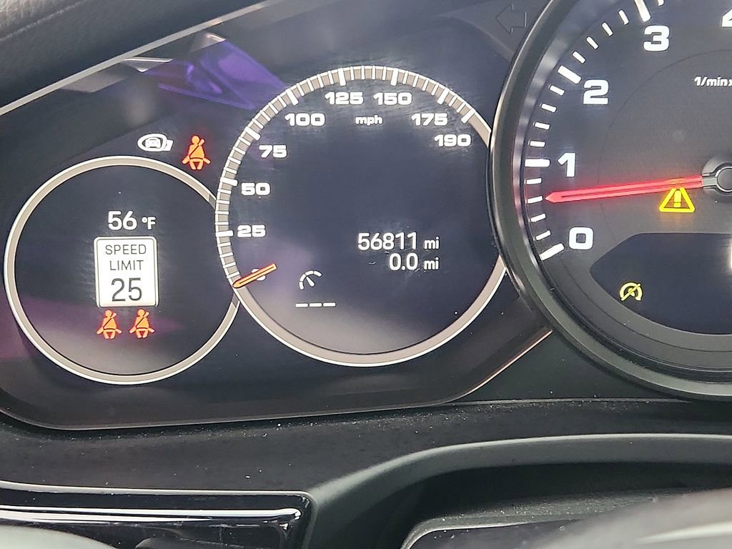 Used 2022 Porsche Panamera image 19