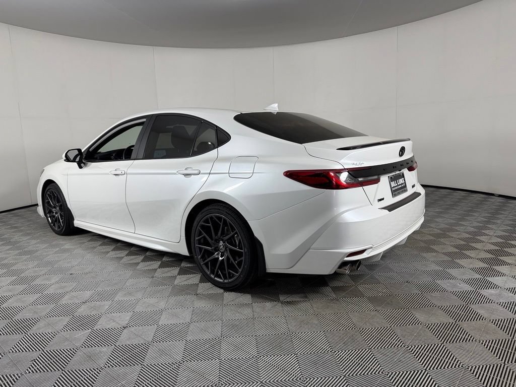 Used 2025 Toyota Camry XSE FWD image 10