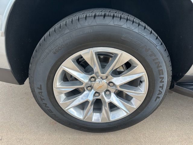 Certified 2025 Chevrolet Suburban Premier image 10