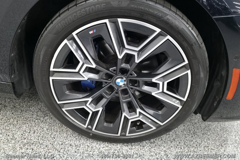 Used 2024 BMW 530i w/ M Sport Package RWD image 15