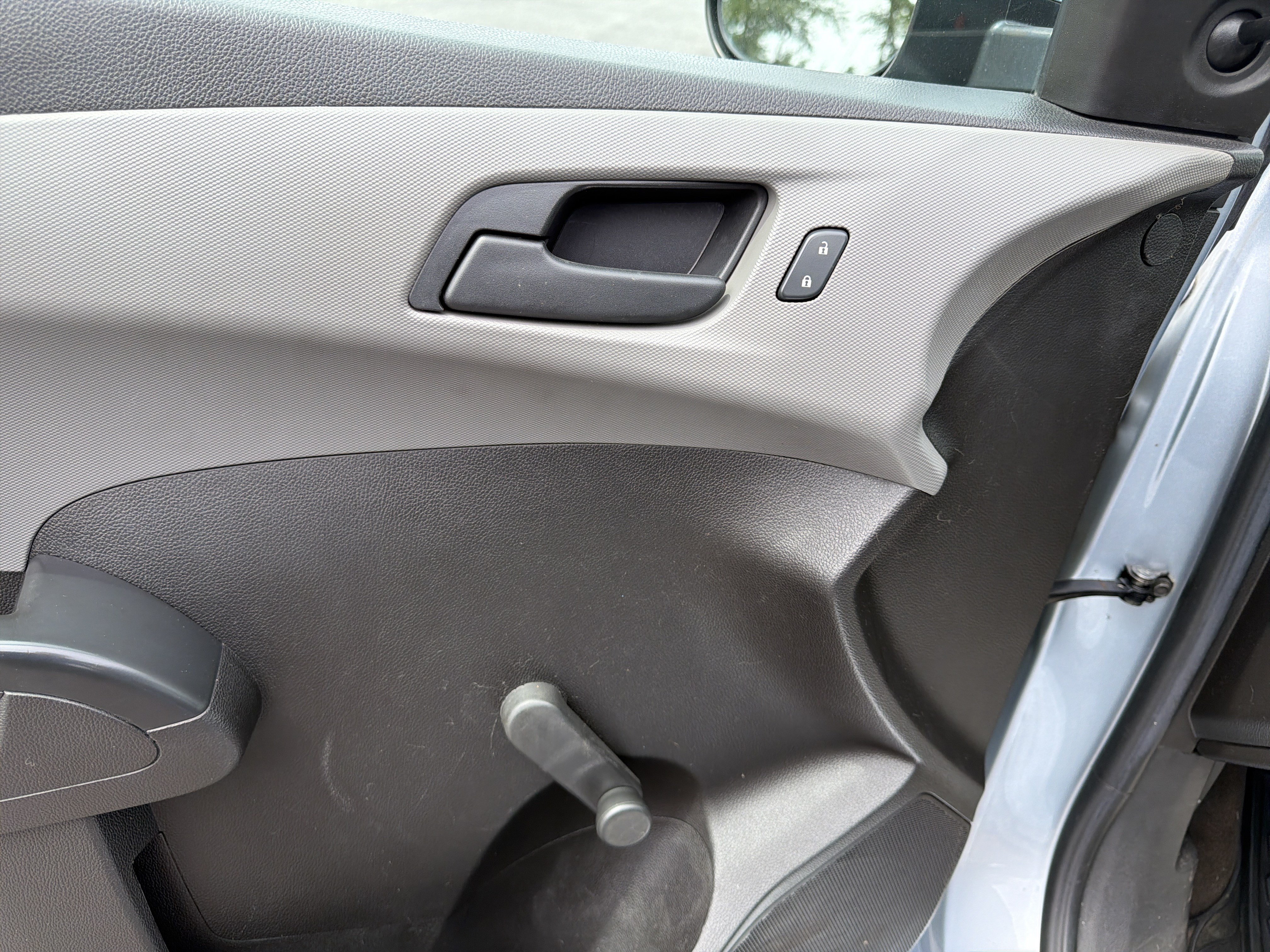 Used 2017 Chevrolet Sonic LS FWD image 16