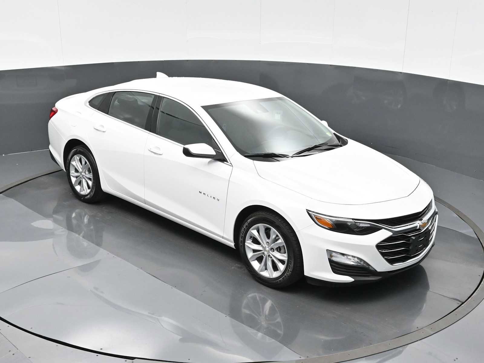 New 2025 Chevrolet Malibu LT FWD image 17