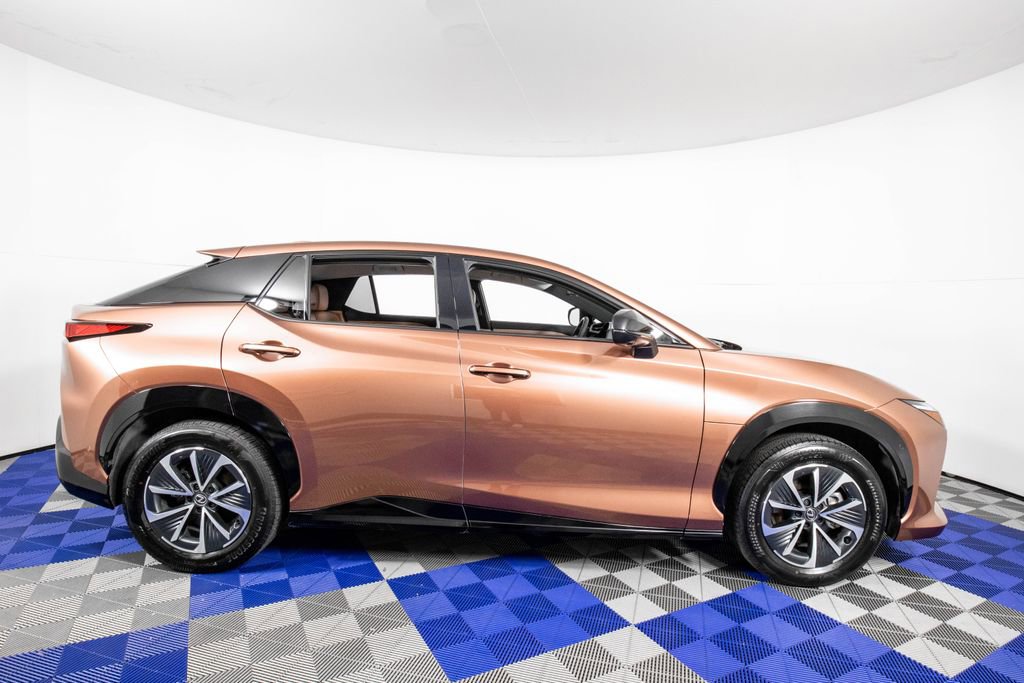 Used 2024 Lexus RZ 300e Premium w/ Technology Package image 4