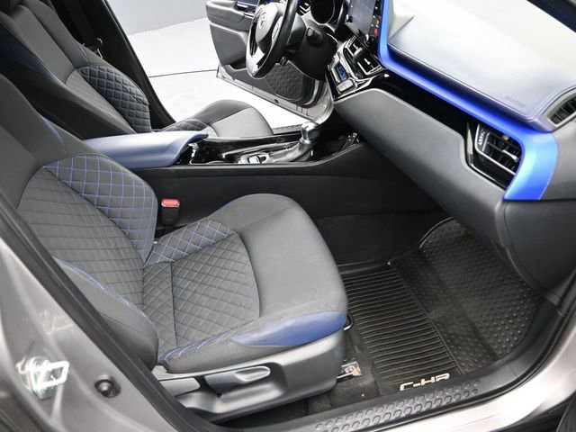 Certified 2020 Toyota C-HR XLE image 26