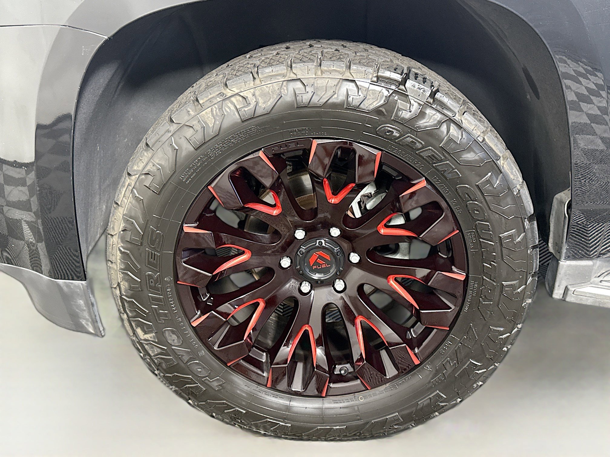 Used 2017 GMC Yukon SLT image 38