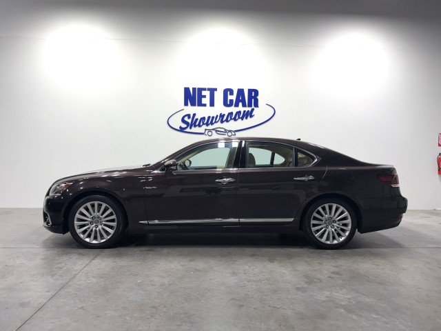 Used 2013 Lexus LS 460 w/ Ultra Luxury Pkg RWD image 2