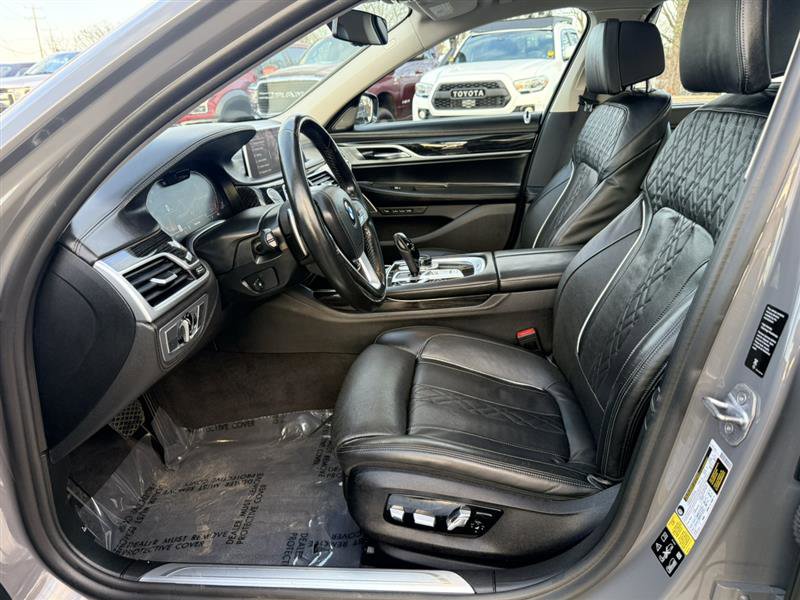 Used 2020 BMW 750i xDrive 750i xDrive AWD w/ Executive Package image 28