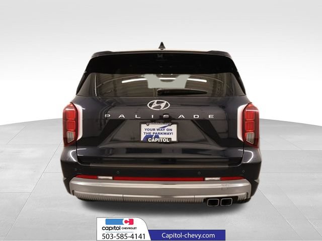Used 2023 Hyundai Palisade Calligraphy w/ Cargo Package FWD image 3