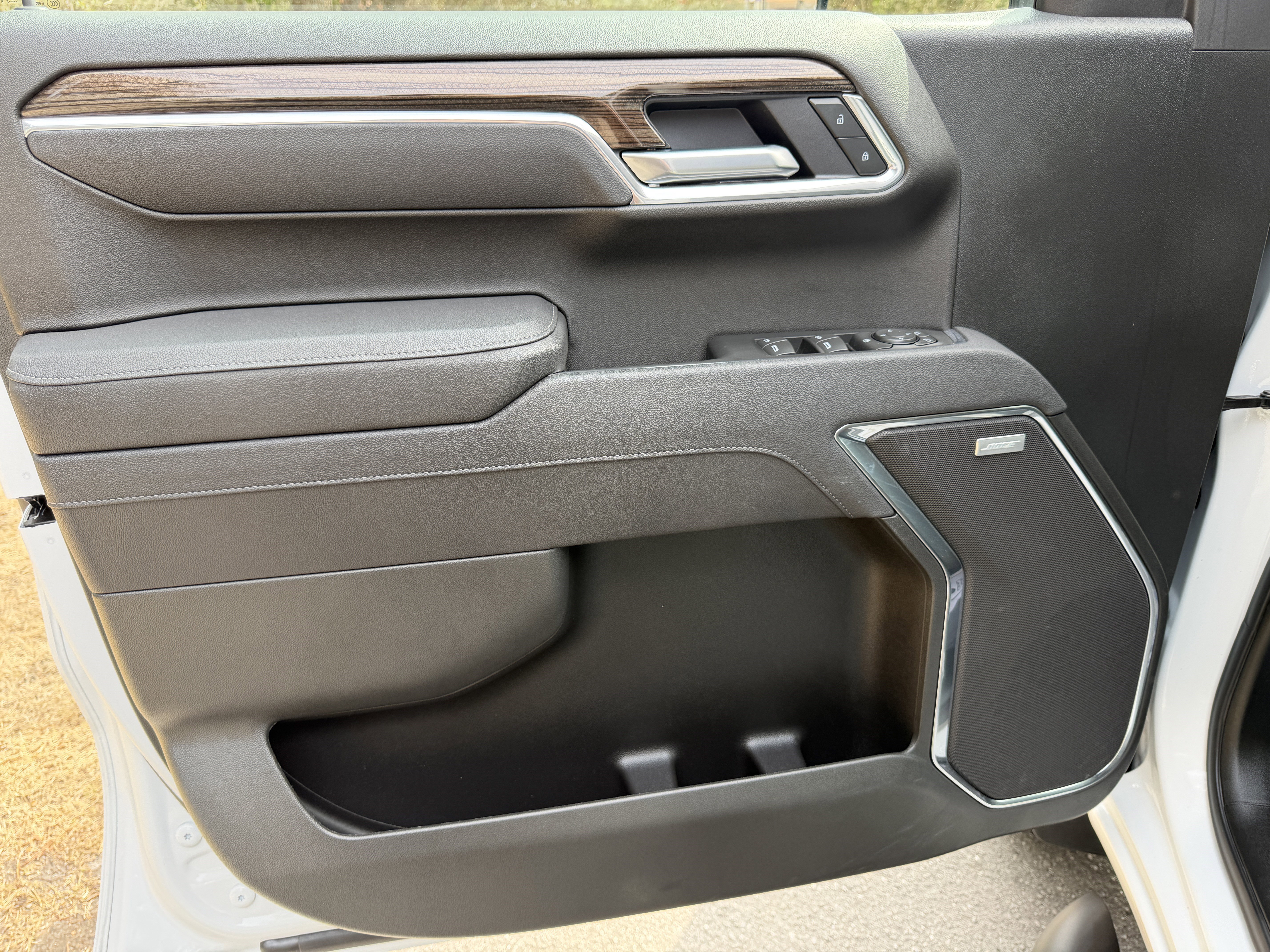 Used 2025 Chevrolet Silverado 1500 LT Trail Boss w/ LT Trail Boss Premium Package image 14