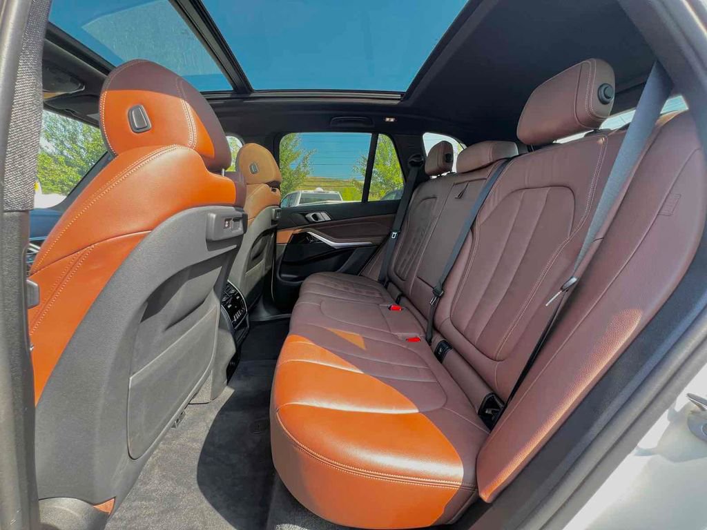 Used 2019 BMW X5 xDrive40i w/ Convenience Package image 18
