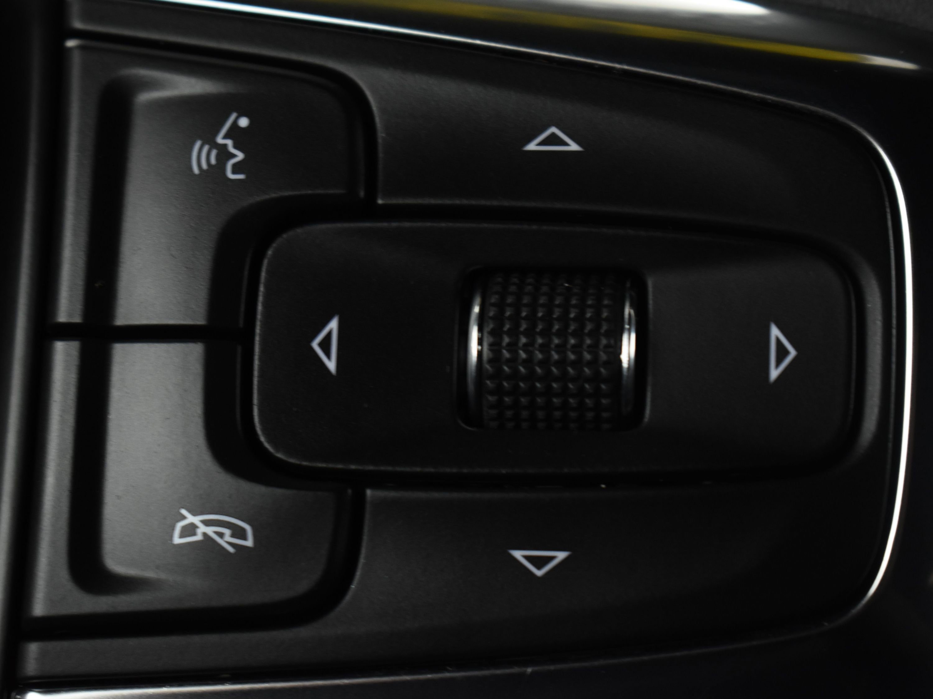 Used 2023 Chevrolet Blazer RS image 35