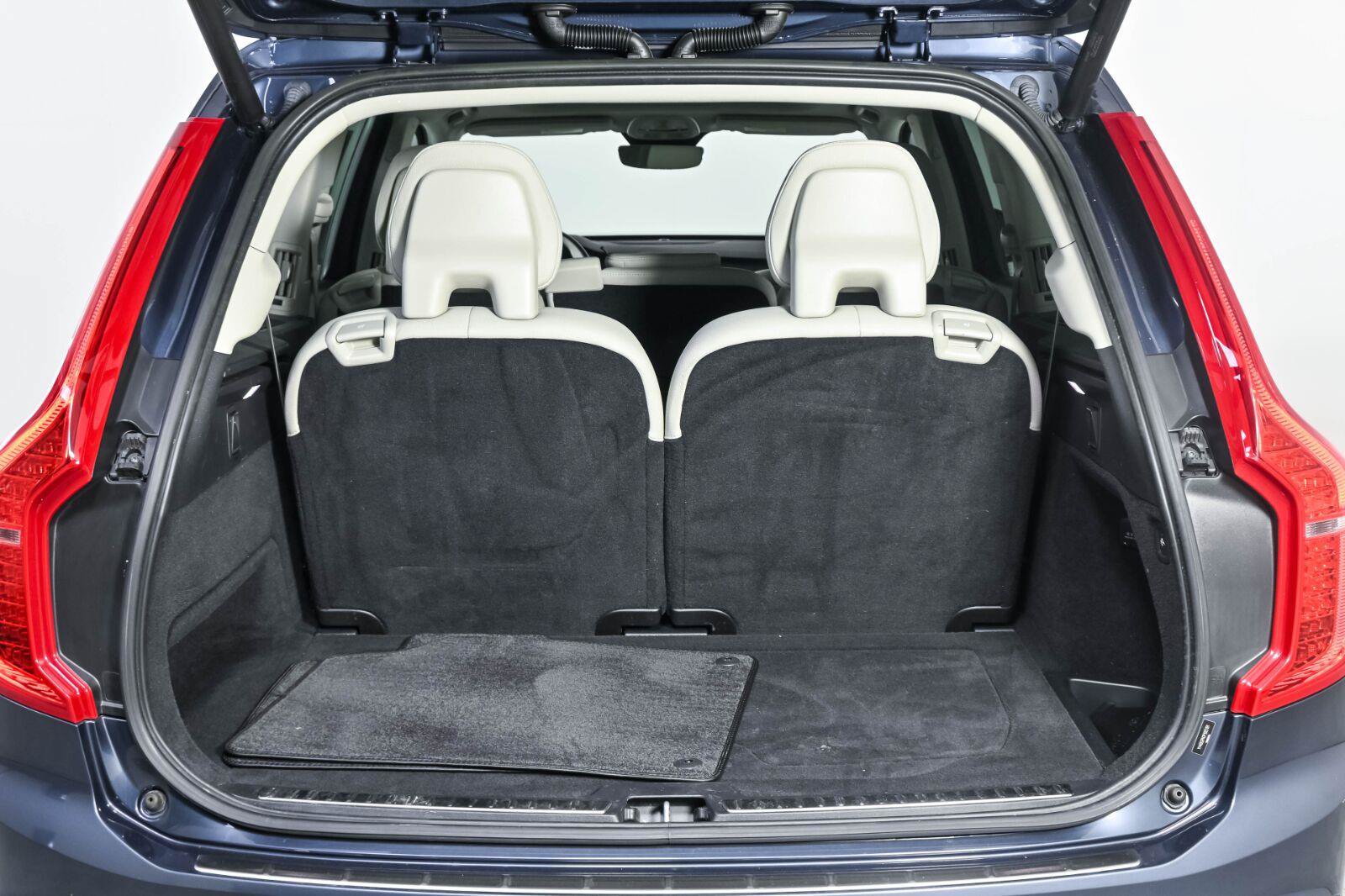 Used 2023 Volvo XC90 B6 Plus w/ Protection Package Premier AWD/4WD image 30
