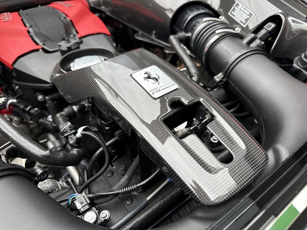 Certified 2022 Ferrari F8 Tributo RWD image 33