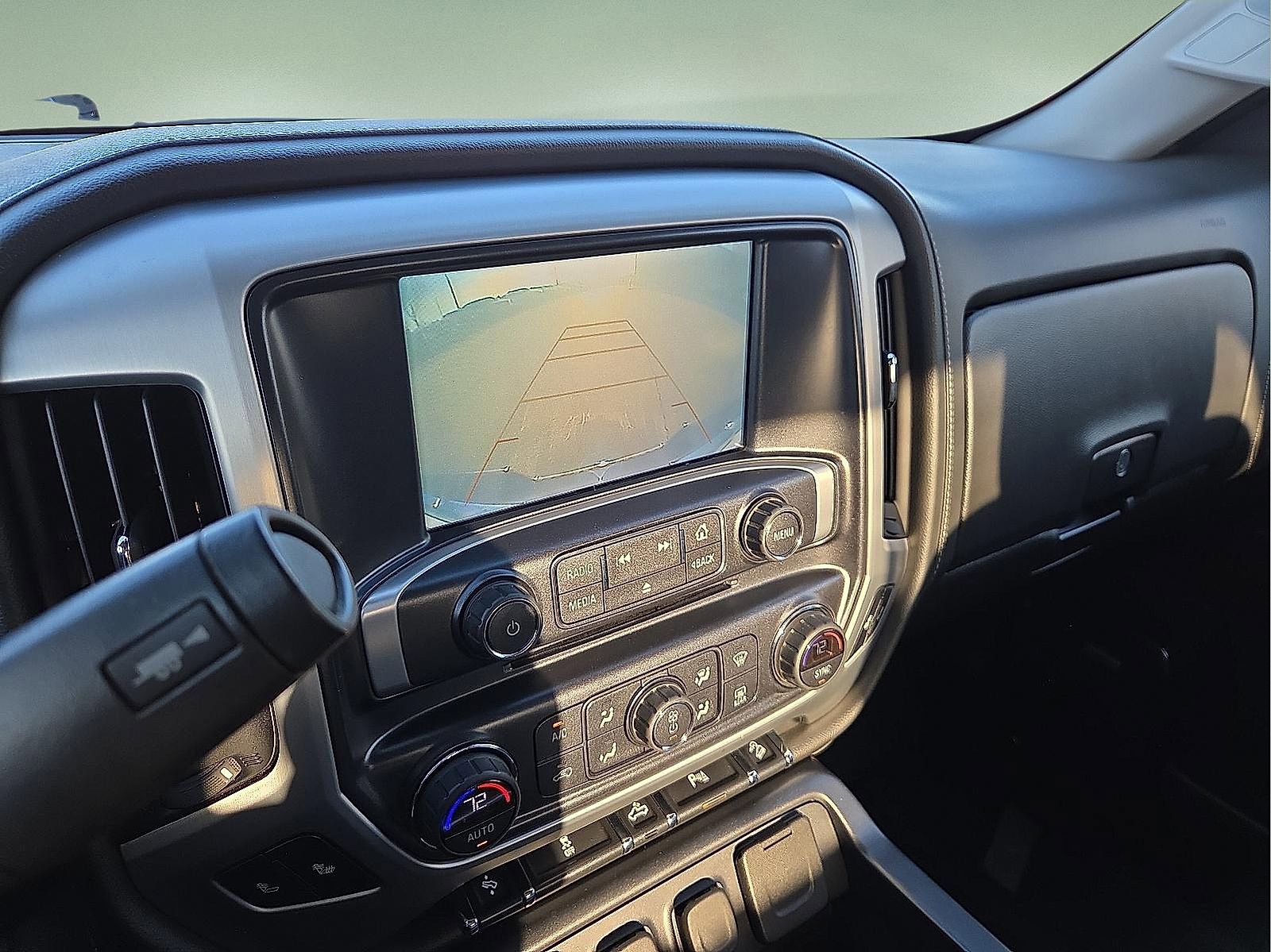 Used 2018 GMC Sierra 1500 SLT w/ SLT Premium Package image 17