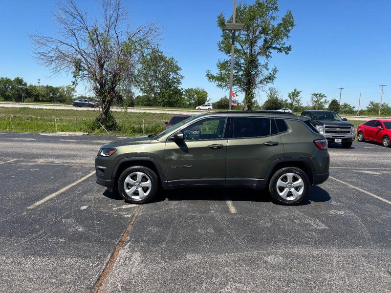 Used 2017 Jeep Compass Latitude w/ Popular Equipment Group image 2