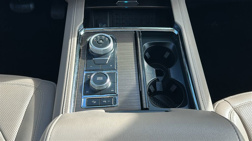 Used 2024 Ford Expedition Max Limited image 29