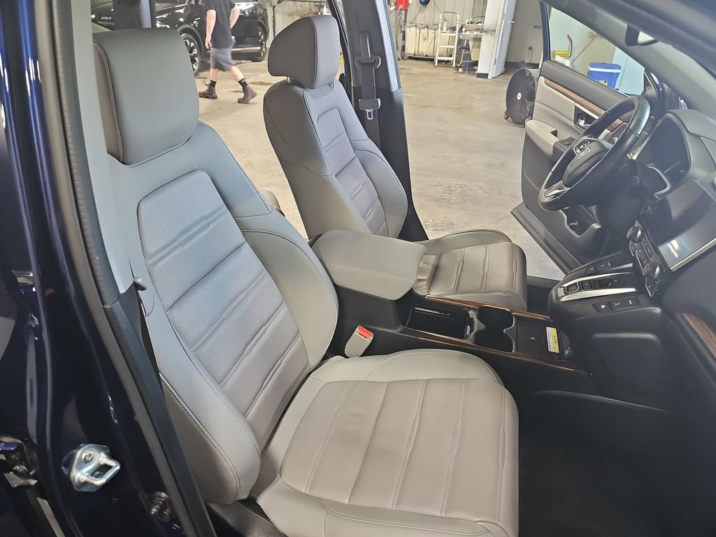Used 2022 Honda CR-V Touring image 10